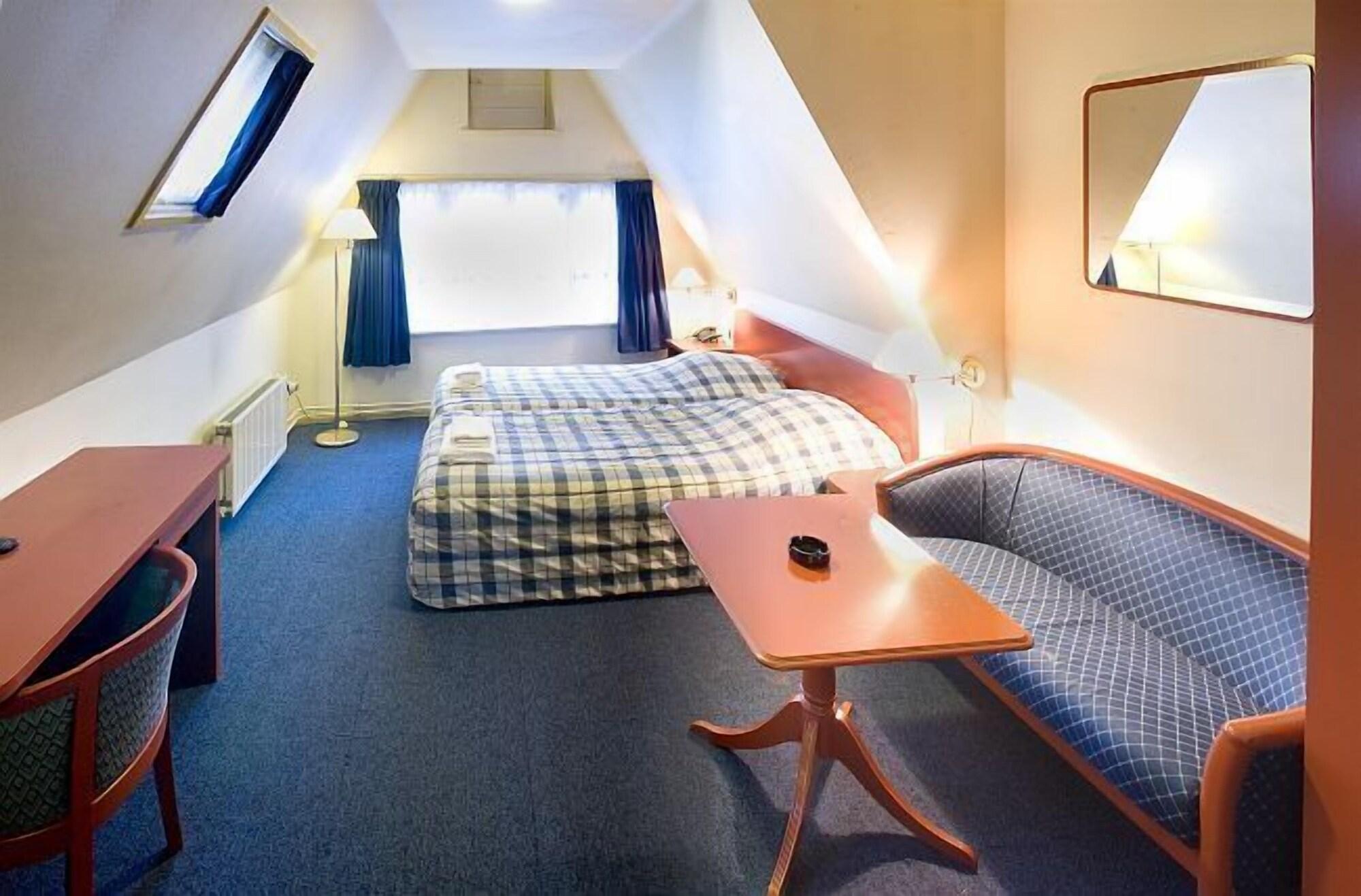 Hotel Prins Hendrik Амстердам Екстериор снимка